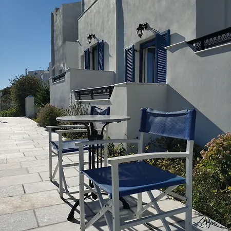 Ikaros & شقة فندقية Naxos City