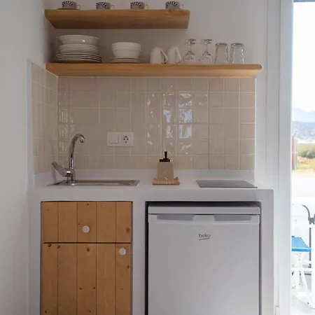 アパートホテル Ikaros &