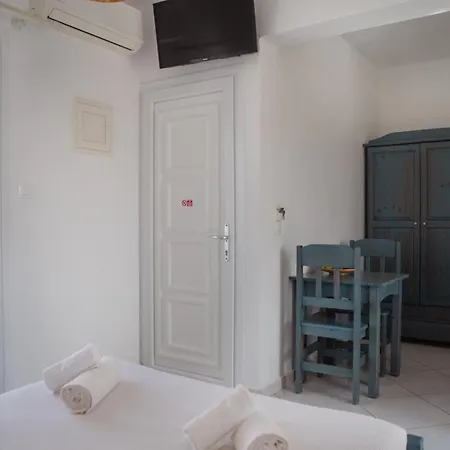 Aparthotel Ikaros &