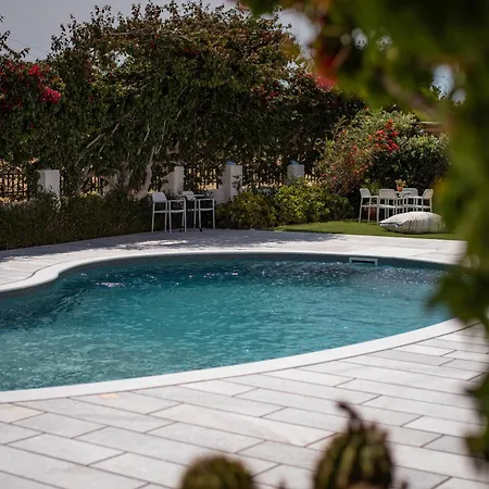 アパートホテル Ikaros &