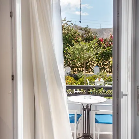 アパートホテル Ikaros & 4*