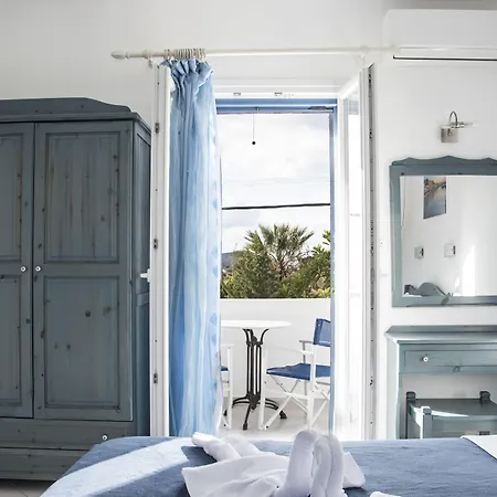 Ikaros & アパートホテル 4*