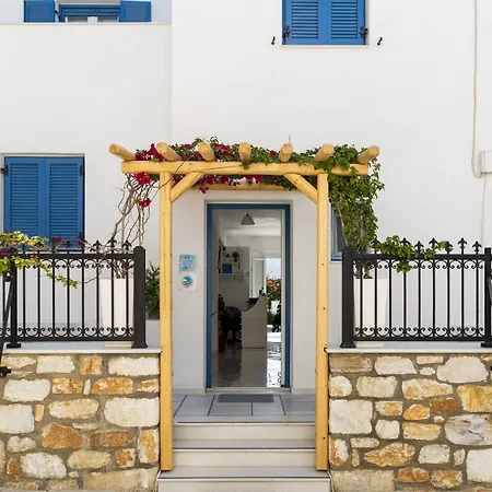 Ikaros & アパートホテル 4*