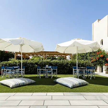 アパートホテル Ikaros & Naxos City